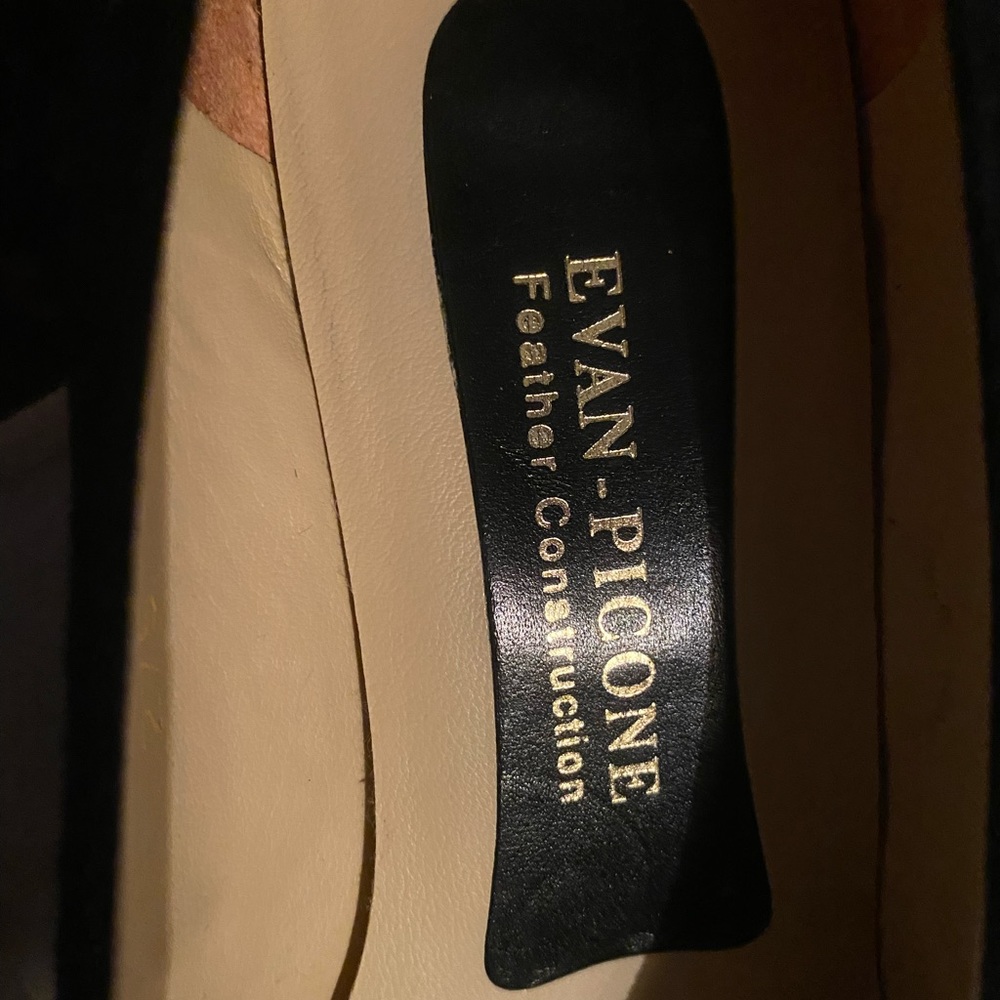 Evan-Picone Black suede heeled shoes - Picture 4 of 8